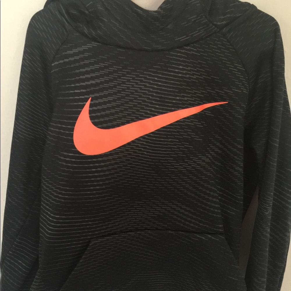 Nike hoodie boys size 6